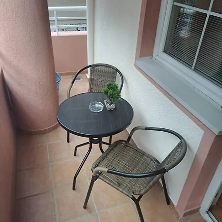 One Bedroom In - Center * Скоп'є