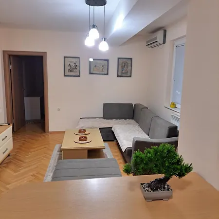 One Bedroom In - Center