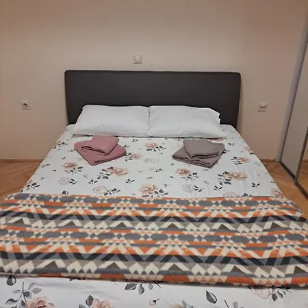 One Bedroom In - Center Skopje